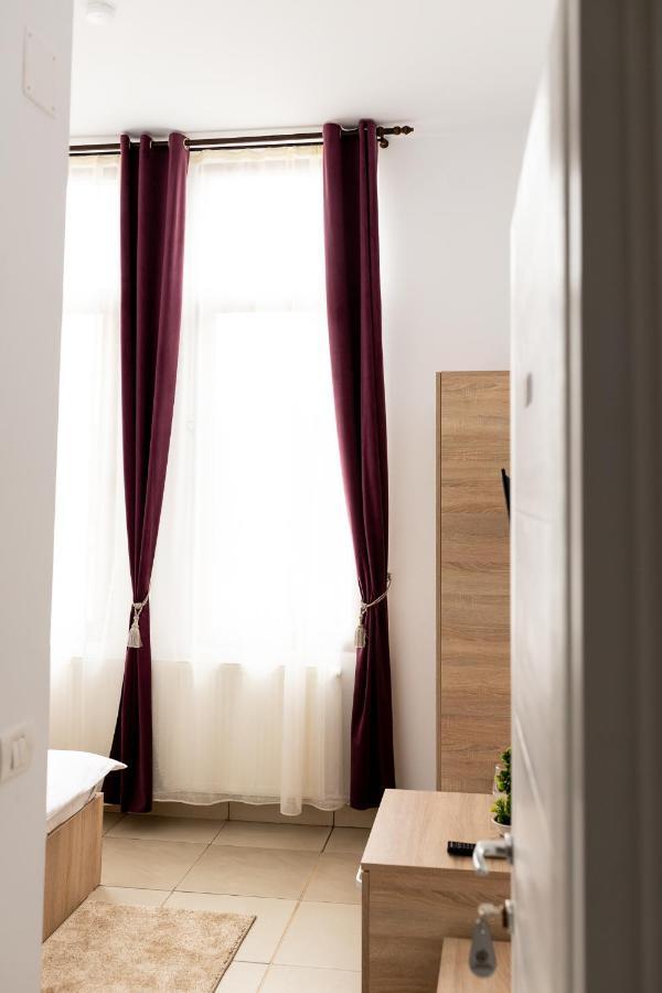 חונדוארה Marconi Guesthouse מראה חיצוני תמונה